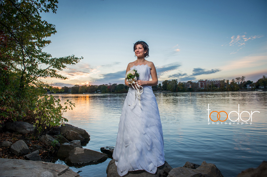 Beautiful couple, evening pictures in in Parc des Bateliers, Ahuntsic, Montreal, Quebec